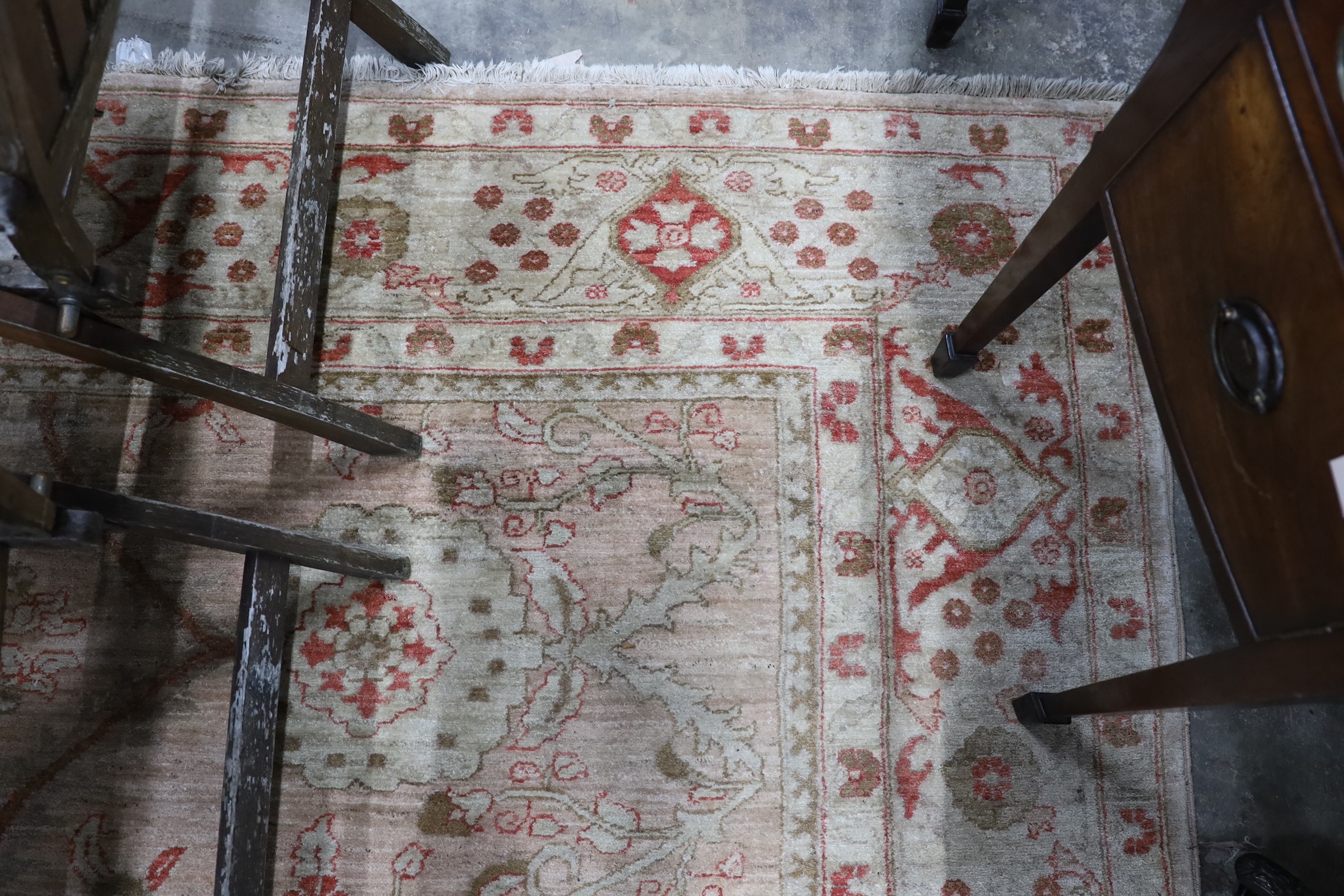 A Zeigler style ivory ground carpet, 380 x 280cm